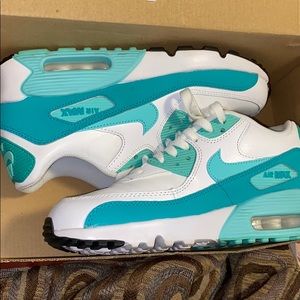 Nike Air Max 90 Size 6Y/7.5W